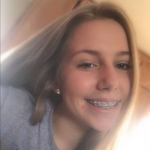 Meet your Posher, Alissa